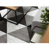 Detailný záber na koberec Triangell.